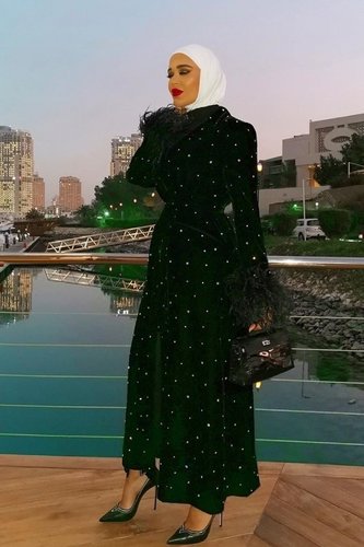 large_abaya-coat-trend-fall-2020-fustany-ar-2
